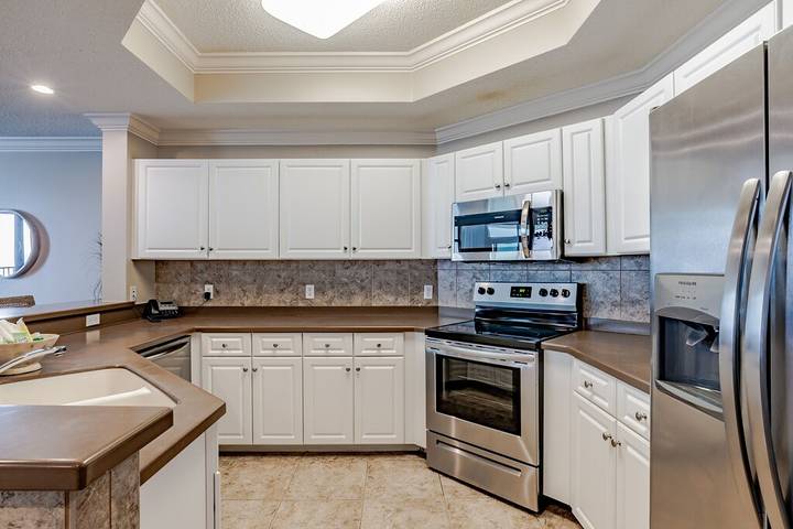 Vacation apartment for 10 people, with sauna and pool as well as balcony and hot tub in Alabama