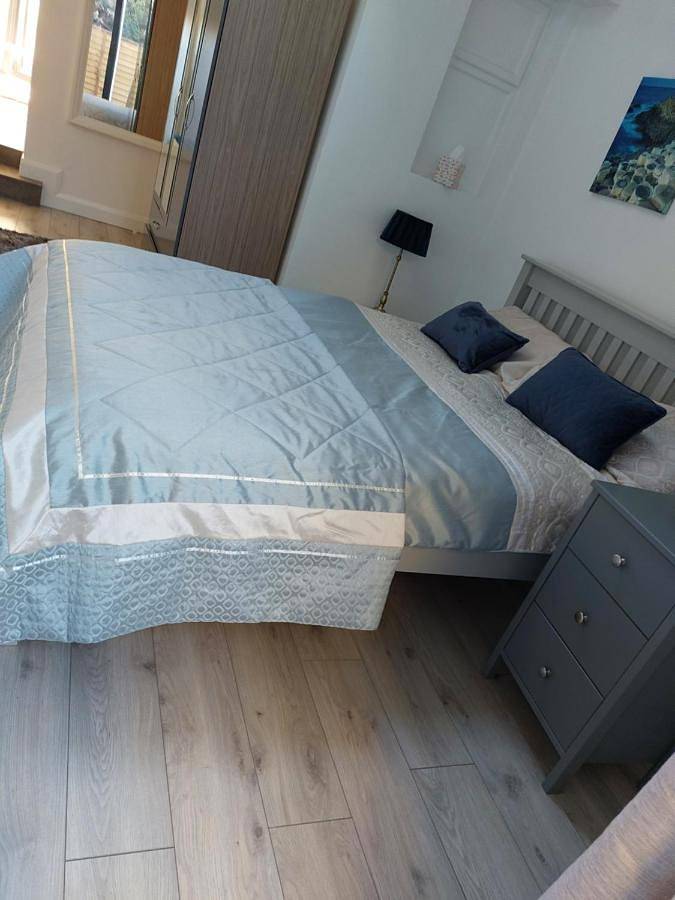 Apartamento inteiro, Seaside Apartment with Seaview in Dublin 3 close to Dublin City Centre in Dublin, Condado de Dublin