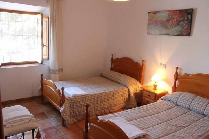 Gîte pour 25 personnes, avec balcon ainsi que jardin et piscine à Moratalla - 2