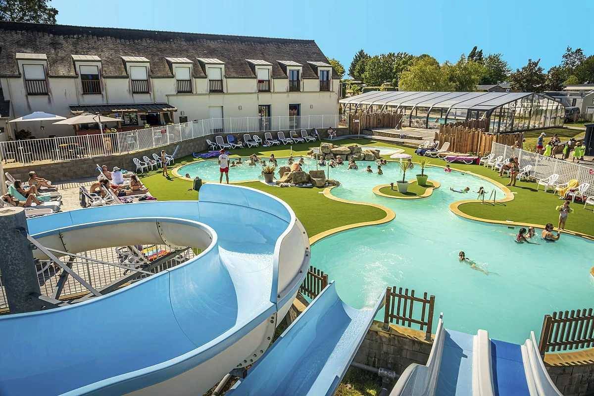 Camping 4 étoiles - Parc aquatique - eeiagf in Ambon, Côte des Mégalithes