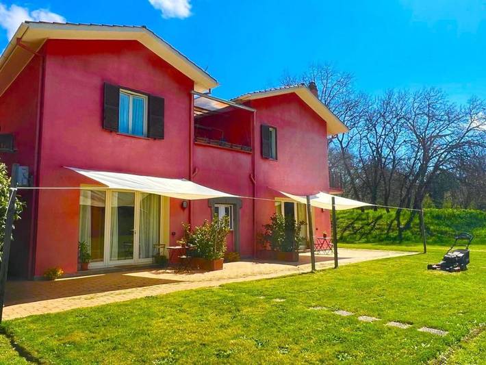 Casale per 4 persone, con giardino e panorama nel Lazio