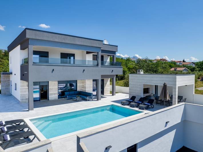 Ferienhaus für 10 Personen, mit Garten und Pool in Maslenica - 4