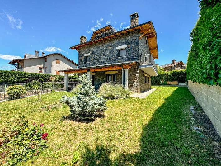 Chalet pour 8 personnes, avec Balcon et Terrasse ainsi que Jardin et Vue