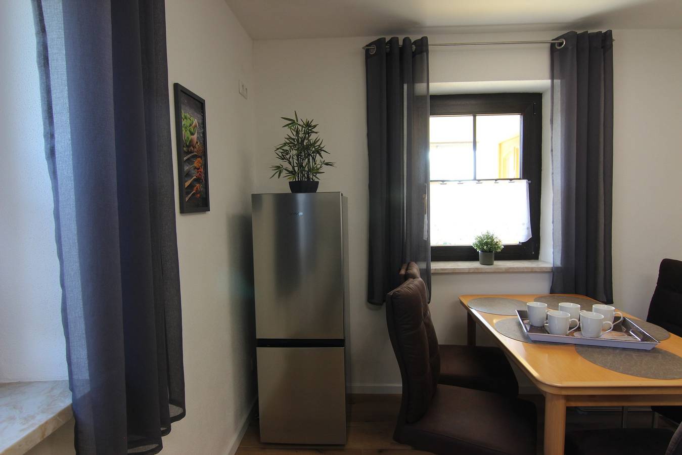Apartamento entero, Apartamento 'Oberpfälzer Wald' con terraza privada y Wi-Fi in Vohenstrauß, Naturpark Nördlicher Oberpfälzer Wald