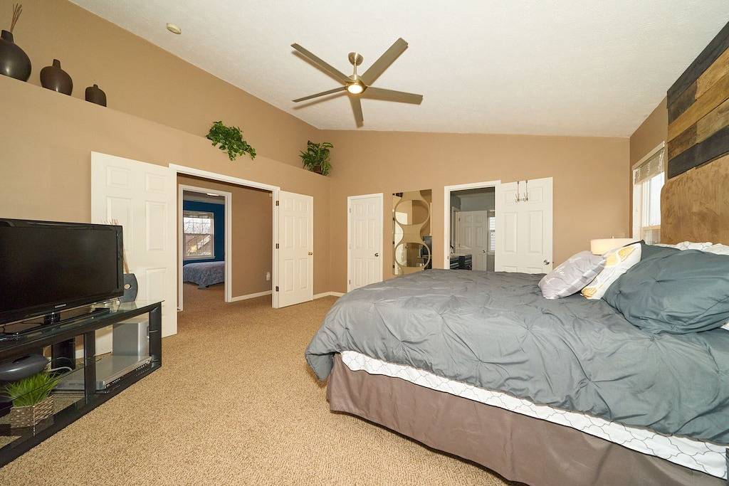 Schönes modernes Haus, nur 20 Minuten von der Innenstadt von Indianapolis entfernt in Indianapolis, Indiana