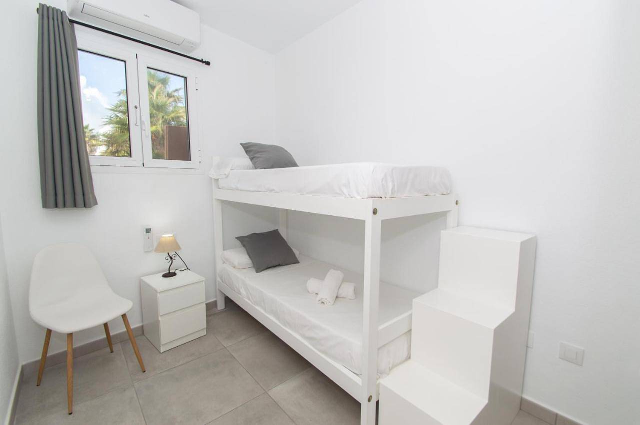 Ganze Wohnung, Two-Bedroom Apartment in Fornells, Es Mercadal