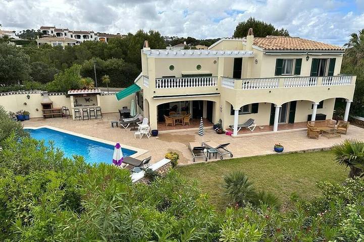 Ferienhaus für 6 Personen, mit Balkon und Terrasse sowie Garten