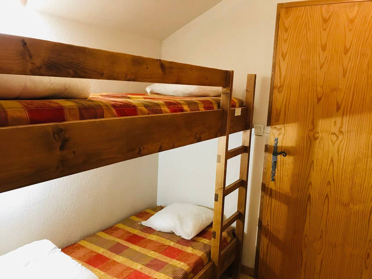 Studio entier, Studio avec balcon et animaux admis in Samoëns, Région de Bonneville