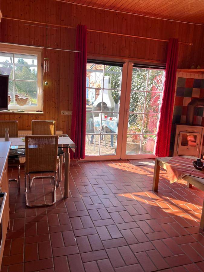 Ganze Wohnung, Ferienapartment Henriettenhof mit Kamin, Terrasse und Sauna, ruhig für 2 Personen in Crussow, Angermünde