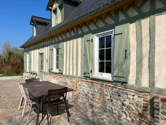 Location de vacances pour 4 personnes, avec piscine ainsi que vue et jardin à Manneville-la-Raoult - 2