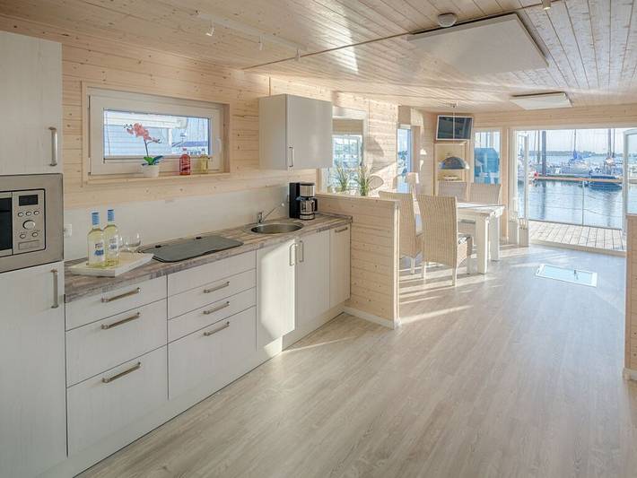 Hausboot für 5 Personen, mit Terrasse auf Fehmarn - 3