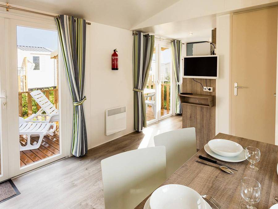 Camping Zaton Holiday Resort - Mobilheim 6 personen - Comfort | 3 Schlafz. | 6 Pers. | Erhöhte Terrasse | Klimaanlage | Tv in Nin, Zadar