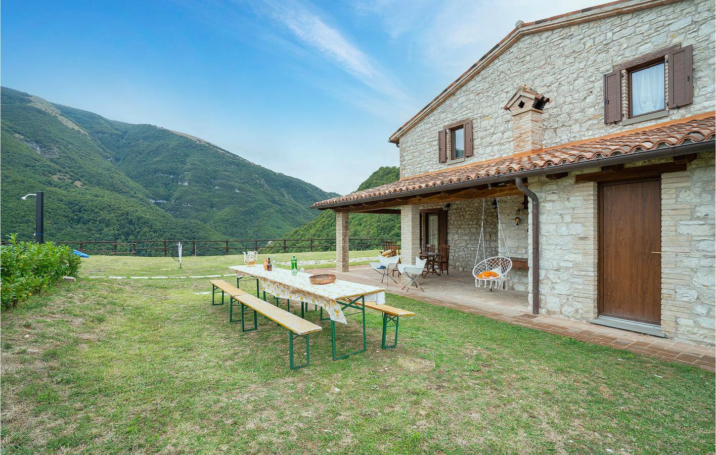 Ferienhaus für 16 Personen mit Pool in Apecchio, Valle del Metauro