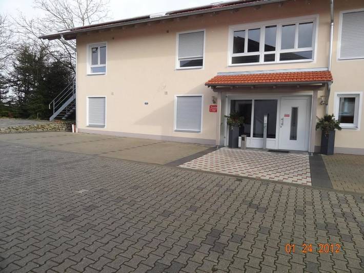 Ferienhaus, mit Terrasse und Garten