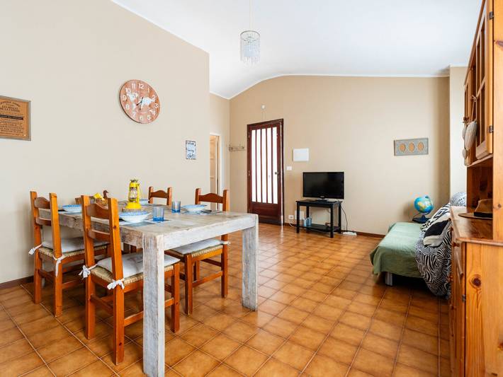 Location de vacances pour 4 personnes, avec vue ainsi que terrasse et jardin, animaux acceptés à Diano San Pietro - 4