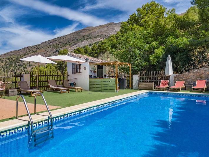 Casa rural para 4 personas, con piscina y vistas además de jardín y vistas al lago en Canillas de Aceituno - 2