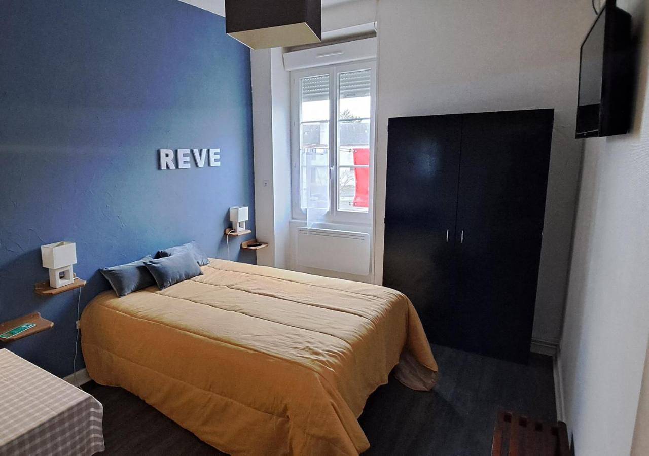 Double Room in Éguzon-Chantôme, Région de La Châtre