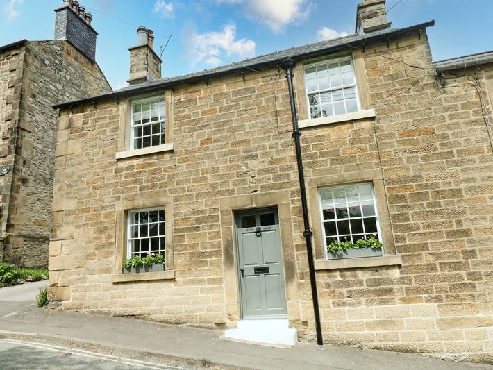 Log cabin for 6 people, with Garden and Pool in Bakewell
