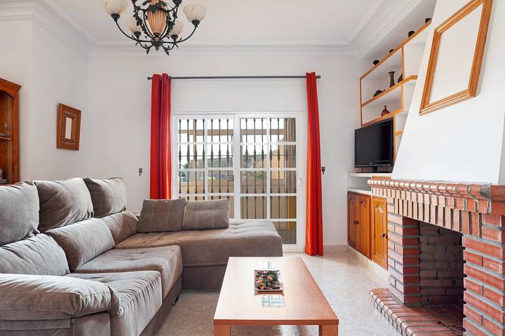 Familienorientiertes Ferienhaus "Casa Chiqui" mit Pool, WLAN & Klimaanlage in Conil de la Frontera, Costa de la Luz