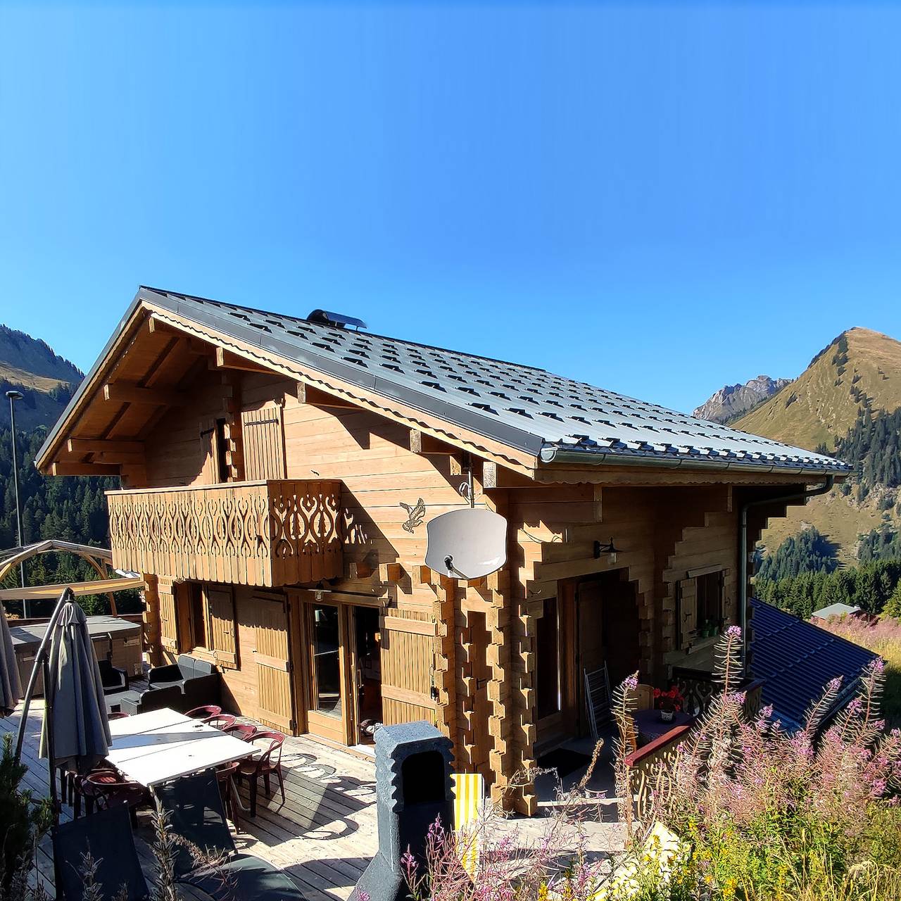 Chalet 'Aiglon' con vistas a la montaña, terraza privada y Wi-Fi in Le Praz de Lys, Taninges