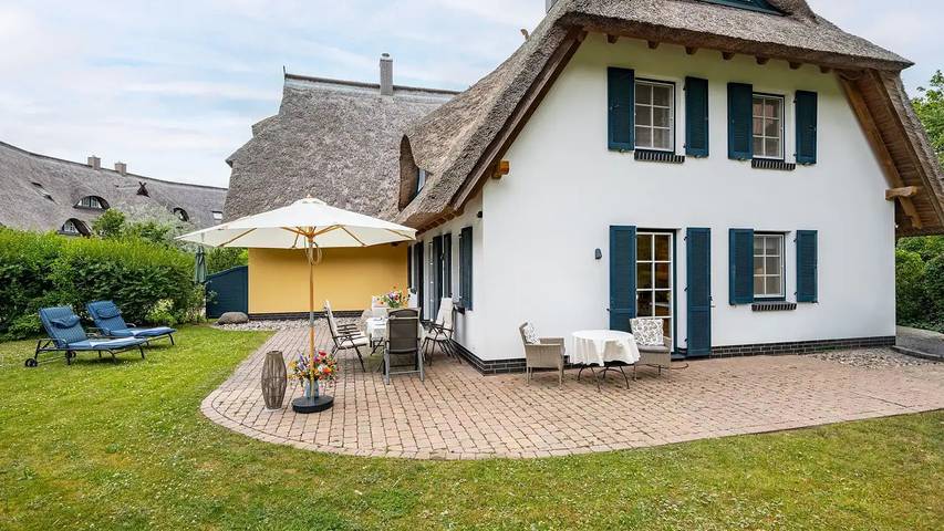 Ferienhaus für 8 Personen, mit Garten und Terrasse in Dierhagen