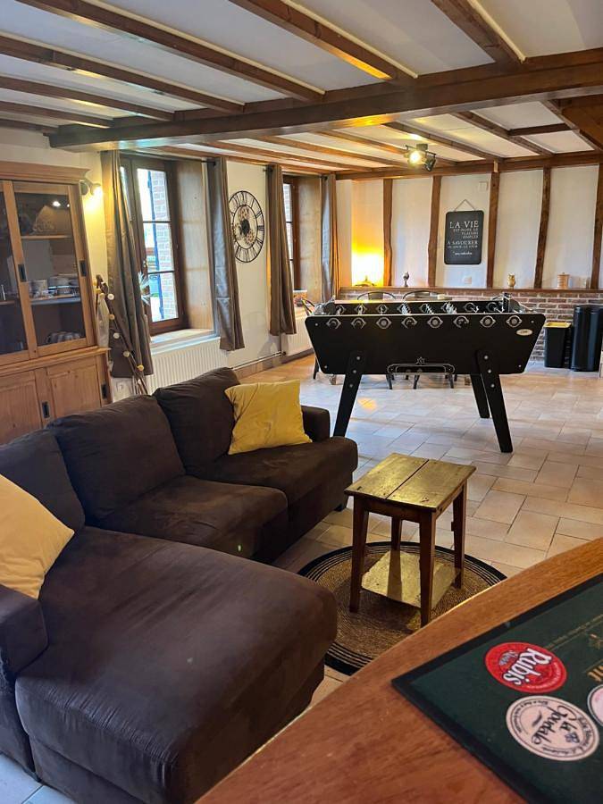Gîte pour 6 personnes, avec terrasse et vue à Auchy-au-Bois