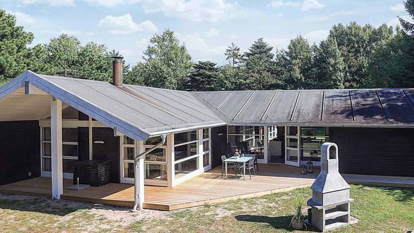 Ferienhaus für 11 Personen, mit Whirlpool und Terrasse sowie Sauna und Pool, mit Haustier auf Falster