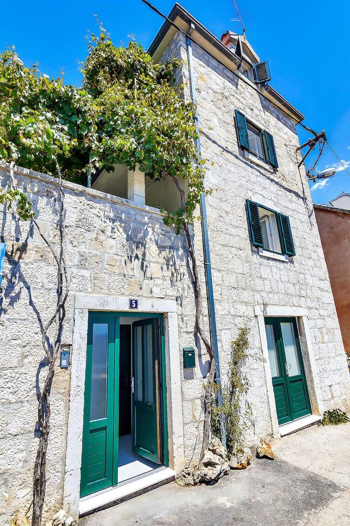 Ferienwohnung für 4 Personen, mit Ausblick in Makarska - 3