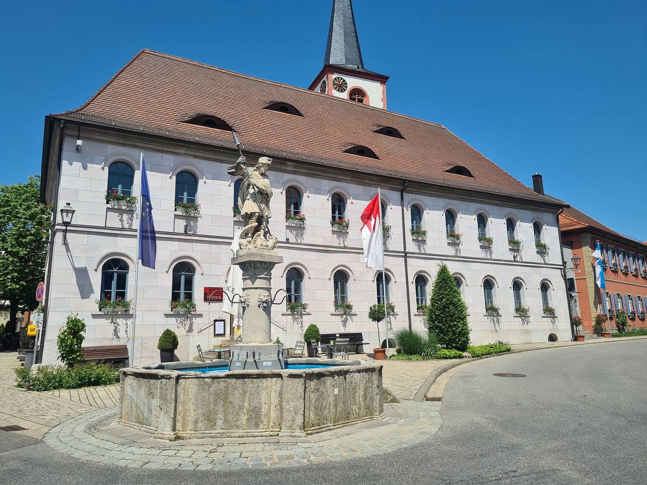 Ganze Wohnung, Annas Nest - Ferienwohnung (45qm) mit Wlan in Sommerach, Fränkisches Weinland