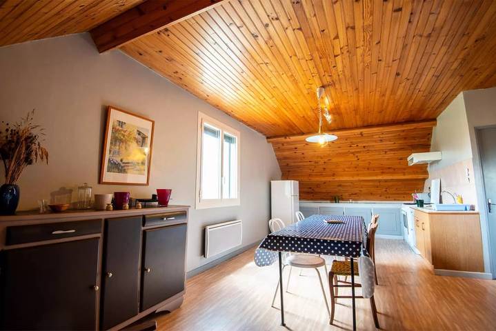 Gîte pour 6 personnes, avec piscine et jardin à Aumont-Aubrac - 3