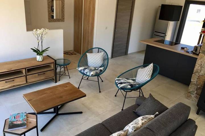 Location de vacances pour 6 personnes, avec jardin et terrasse à Palasca