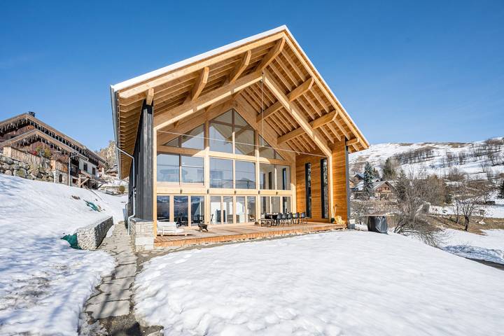 Maison pour 15 personnes, avec sauna ainsi que jacuzzi et jardin dans Les Sybelles