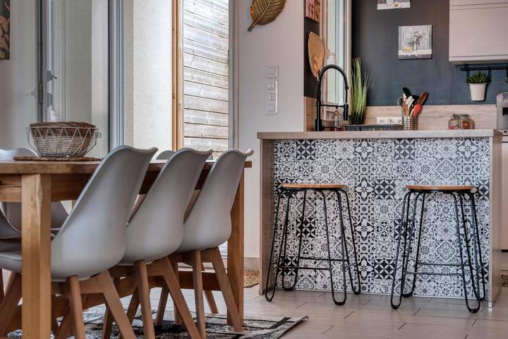 Location de vacances pour 9 personnes, avec terrasse, animaux acceptés à Pontault-Combault - 3