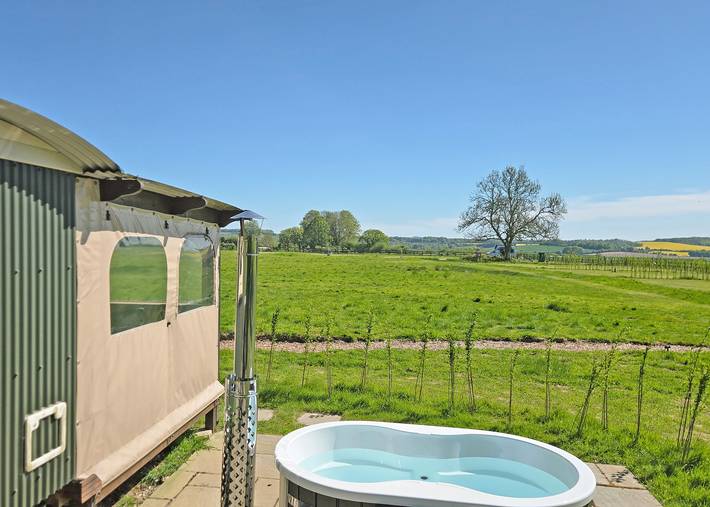Glamping for 2 people in Hampshire