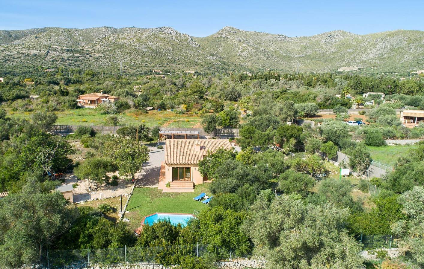 Moderner Rückzugsort mit Pool, Terrasse und Grill - Capdepera 2km in Capdepera, Mallorca Osten