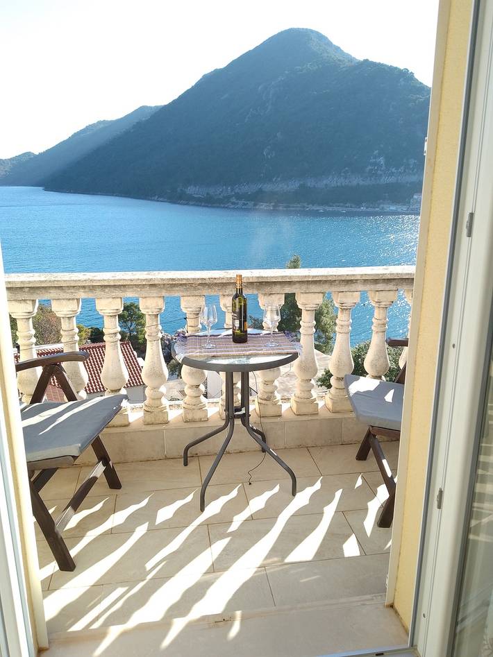 Ferienwohnung für 2 Personen, mit Meerblick und Balkon in Mljet