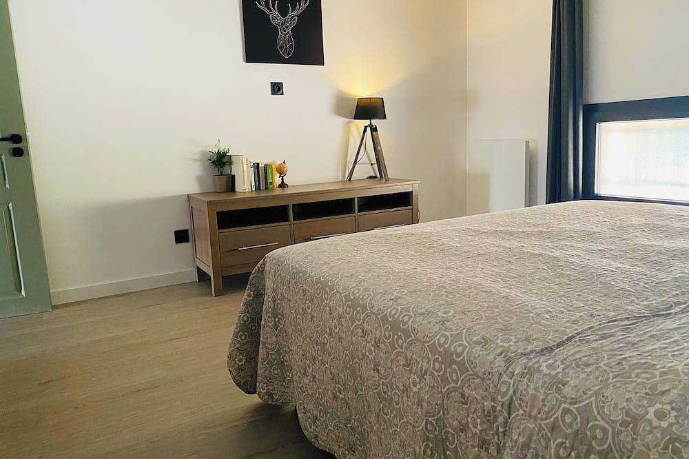 Appartement entier, Appart indépendant dans villa proche Eurexpo Lyon,Ldlc Arena Groupama Stadium in Décines-Charpieu, Lyon et ses environs