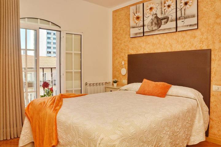 Casa de huéspuedes para 2 personas, con Balcón además de Terraza y Vistas en Vigo