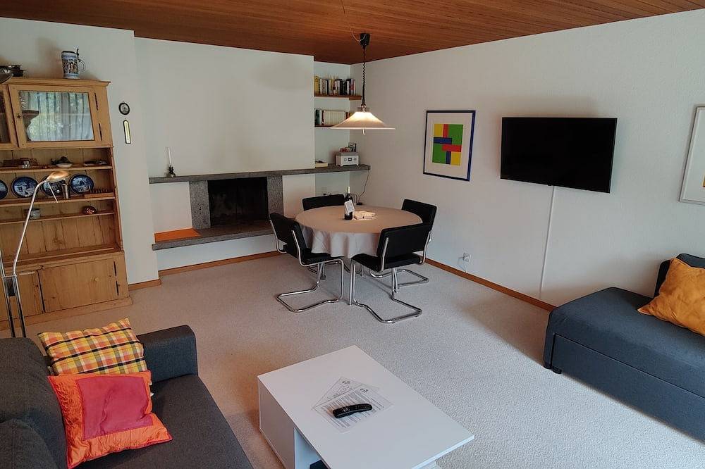 Ganze Wohnung, Gemütliches Appartement für Erholung und Sport in Klosters-Serneus, Davos Prättigau