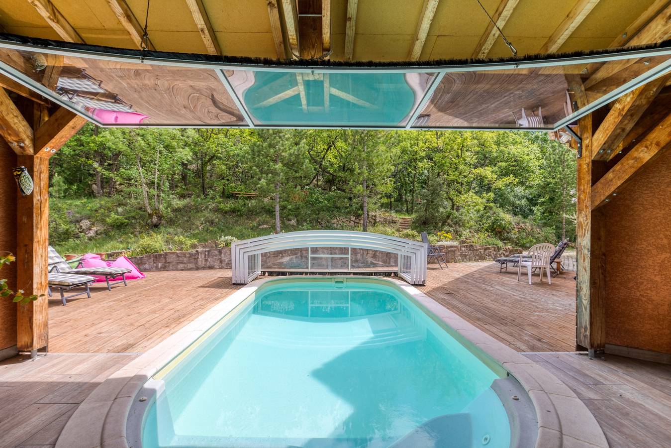 Chambre d’hôtes « Chambre Marissou » avec piscine partagée, terrasse et Wi-Fi in Soubès, Région de Lodève