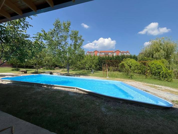 Location de vacances pour 5 personnes, avec piscine ainsi que jardin et vue à Skopje - 4