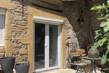 Gîte pour 2 personnes, avec terrasse à Saint-Germain-Nuelles