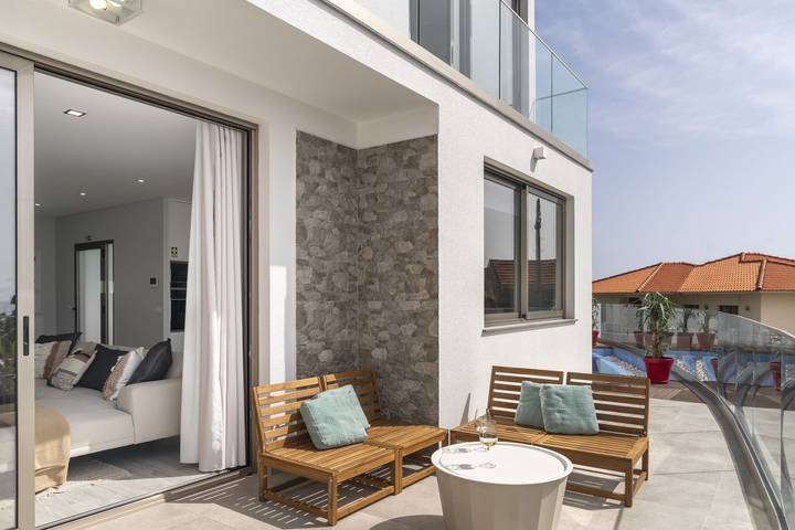 Location de vacances pour 6 personnes, avec terrasse et piscine à Ponta do Sol - 4