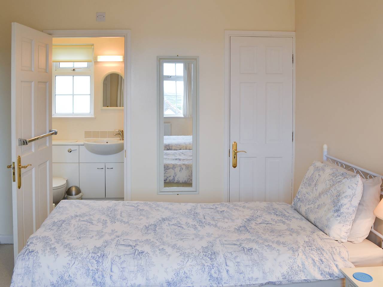 Poppy Cottage in Crantock, Cornwall