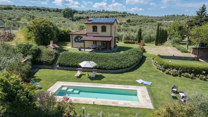 Villa per 3 persone, con Terrazza e Giardino a Montevarchi