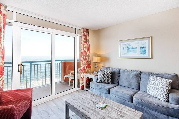 Vacation apartment for 6 people, with pool and hot tub as well as balcony - 1