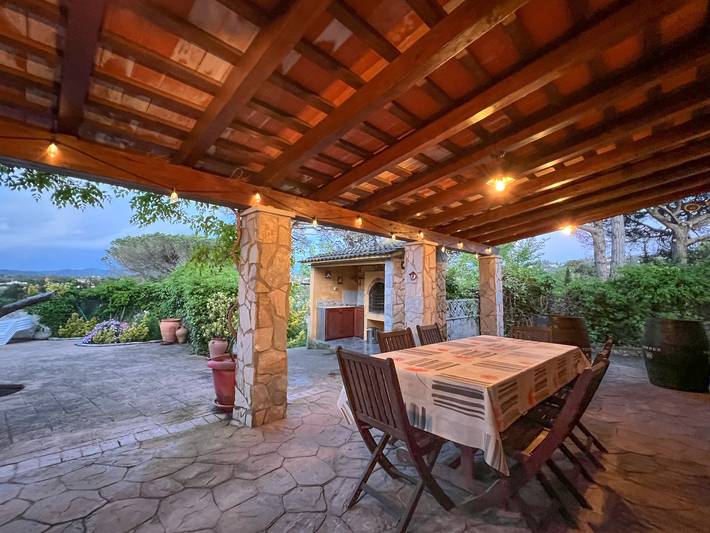 Casa rural para 10 personas, con jardín, Se admiten mascotas en Massanet de la Selva - 4