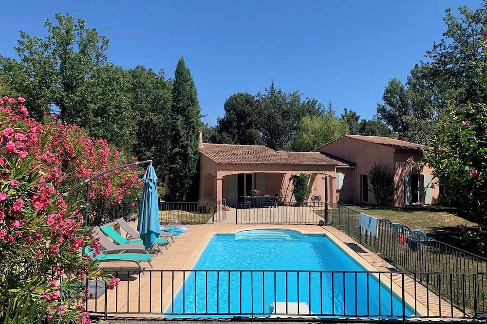 Casa con encanto en la Provenza con piscina privada en una zona verde in Montauroux, Costa mediterránea (Francia)