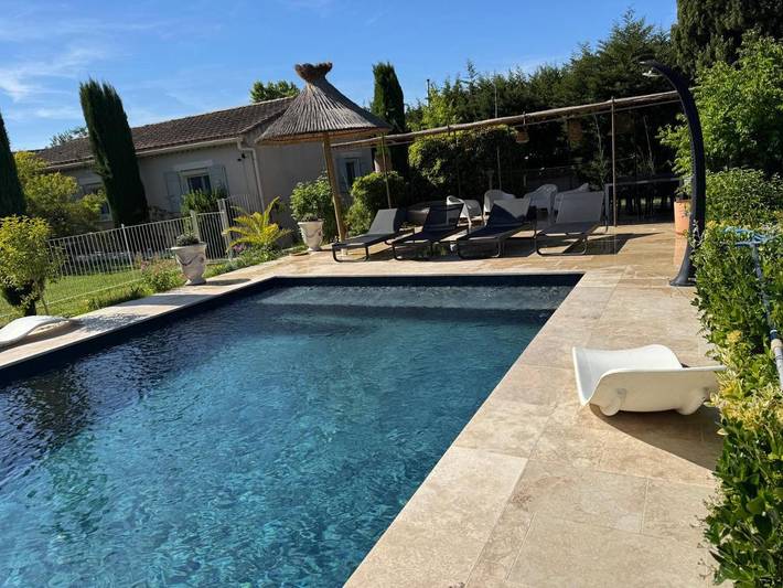 Location de vacances pour 6 personnes, avec piscine et vue ainsi que jardin et bassin pour enfant à Graveson - 2