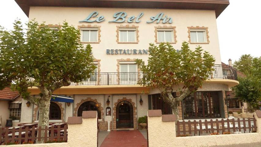 Hôtel pour 3 personnes, avec jardin et terrasse à Mions